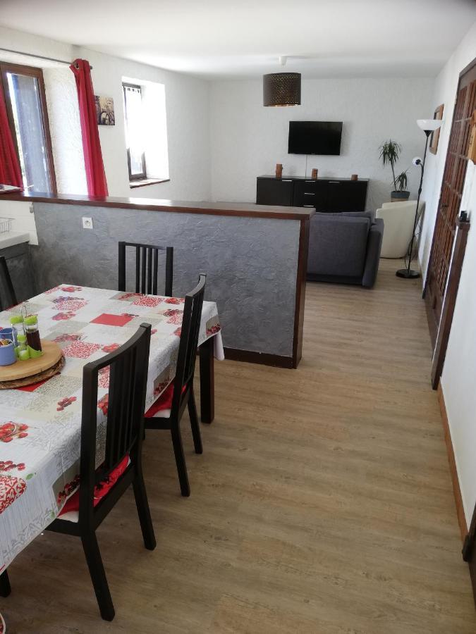 Gite Les Chaumeix Prondines 外观 照片